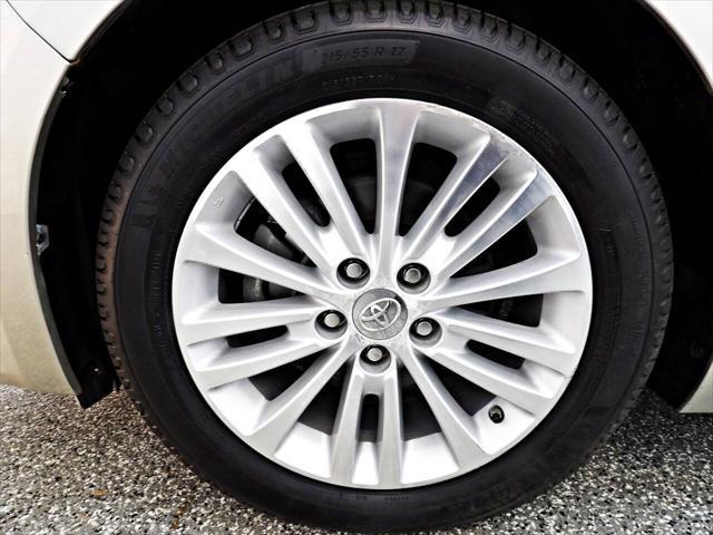 used 2013 Toyota Avalon Hybrid car, priced at $12,495