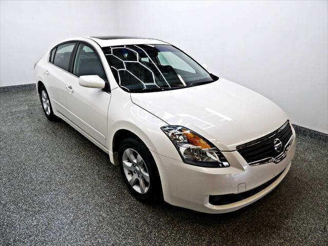 used 2009 Nissan Altima car, priced at $9,995