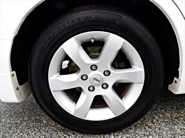 used 2009 Nissan Altima car, priced at $9,995