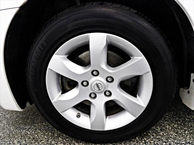 used 2009 Nissan Altima car, priced at $9,995