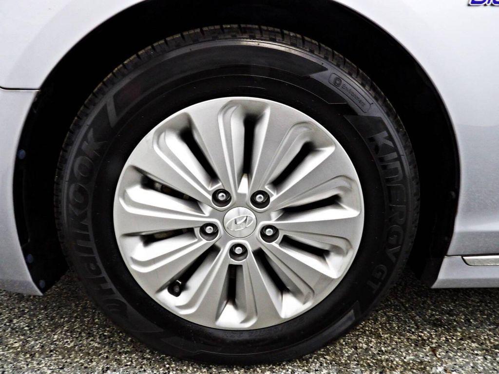 used 2016 Hyundai Sonata Hybrid car, priced at $13,995
