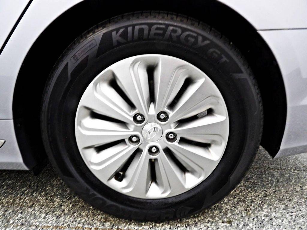 used 2016 Hyundai Sonata Hybrid car, priced at $13,995