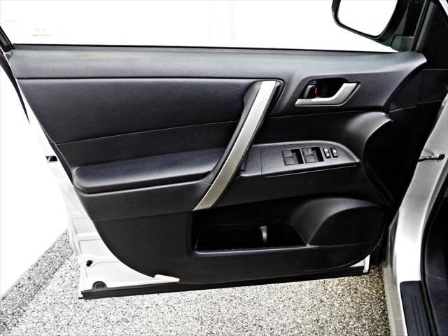 used 2011 Toyota Highlander car, priced at $12,495