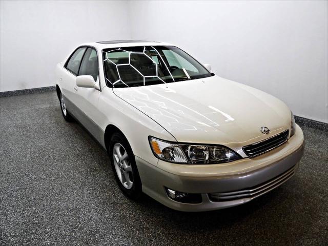 used 2000 Lexus ES 300 car, priced at $9,995