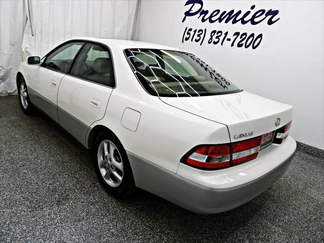 used 2000 Lexus ES 300 car, priced at $9,995