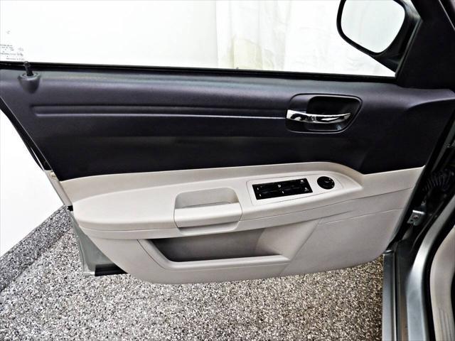 used 2006 Chrysler 300 car, priced at $9,995