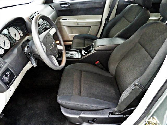 used 2006 Chrysler 300 car, priced at $9,995