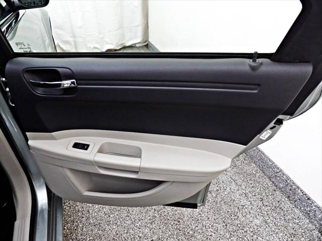 used 2006 Chrysler 300 car, priced at $9,995