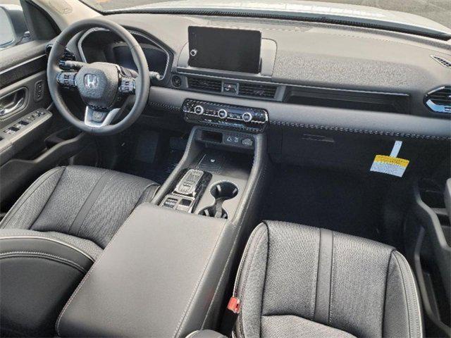 new 2025 Honda Pilot car, priced at $54,530