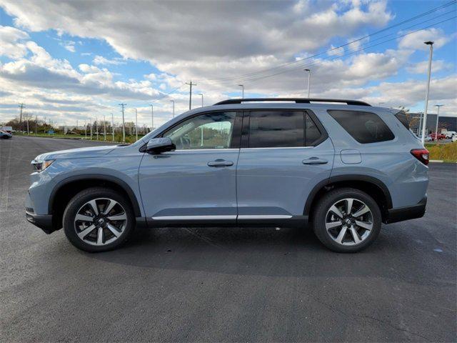 new 2025 Honda Pilot car, priced at $55,715