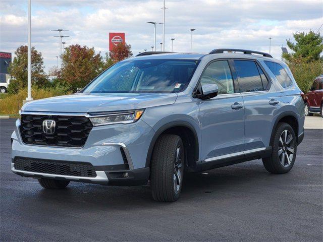 new 2025 Honda Pilot car, priced at $55,715