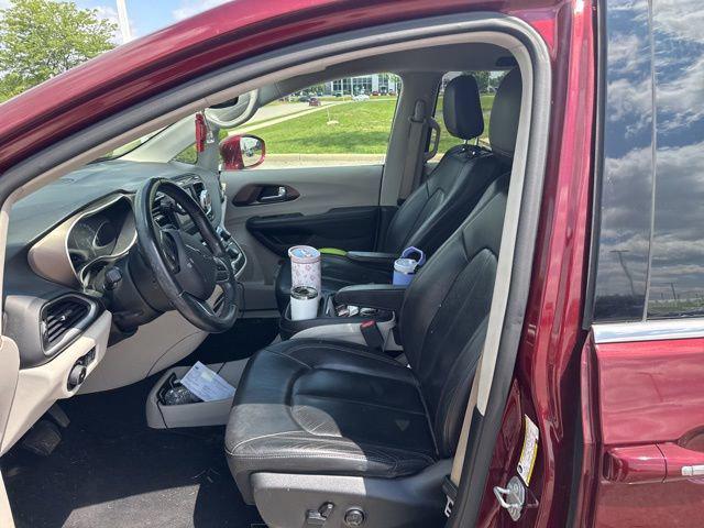used 2018 Chrysler Pacifica car, priced at $11,637