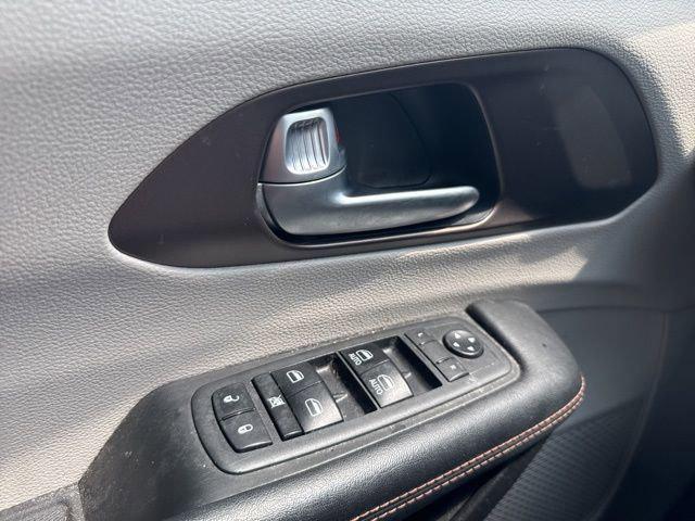 used 2018 Chrysler Pacifica car, priced at $11,637