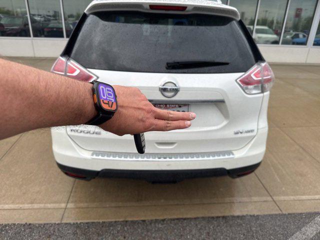 used 2015 Nissan Rogue car, priced at $9,555