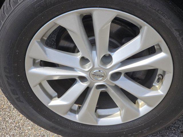 used 2015 Nissan Rogue car, priced at $9,555