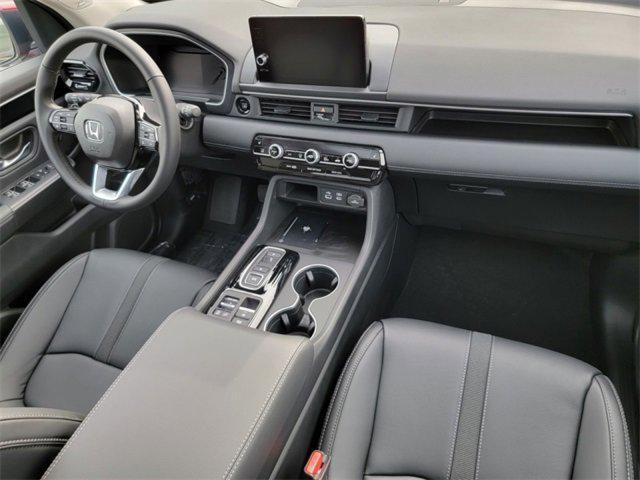 new 2025 Honda Pilot car, priced at $51,050
