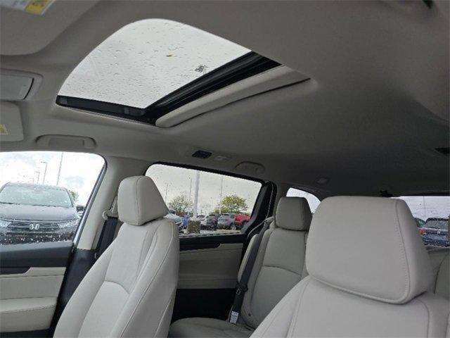 new 2025 Honda Odyssey car, priced at $44,170