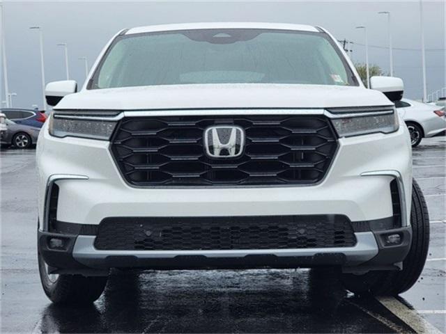 new 2025 Honda Pilot car, priced at $47,150