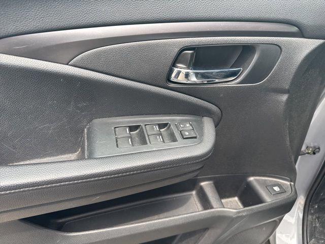used 2022 Honda Pilot car, priced at $31,988