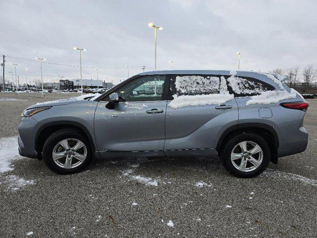 used 2021 Toyota Highlander Hybrid car, priced at $30,836