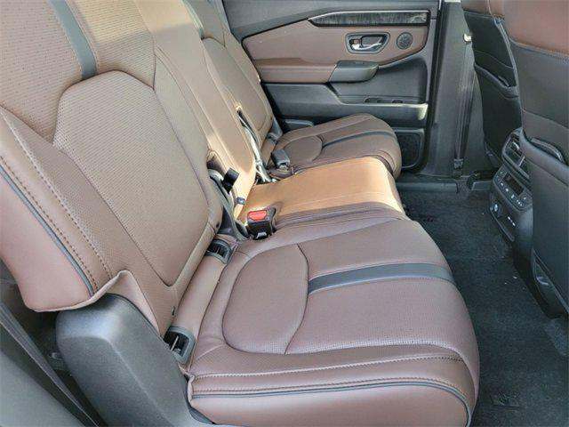 new 2025 Honda Pilot car, priced at $55,260