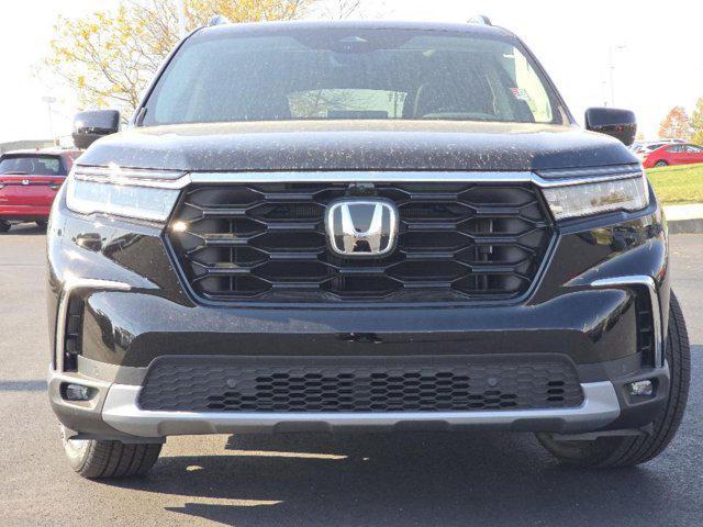 new 2025 Honda Pilot car, priced at $55,205