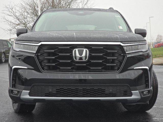 new 2025 Honda Pilot car, priced at $53,625