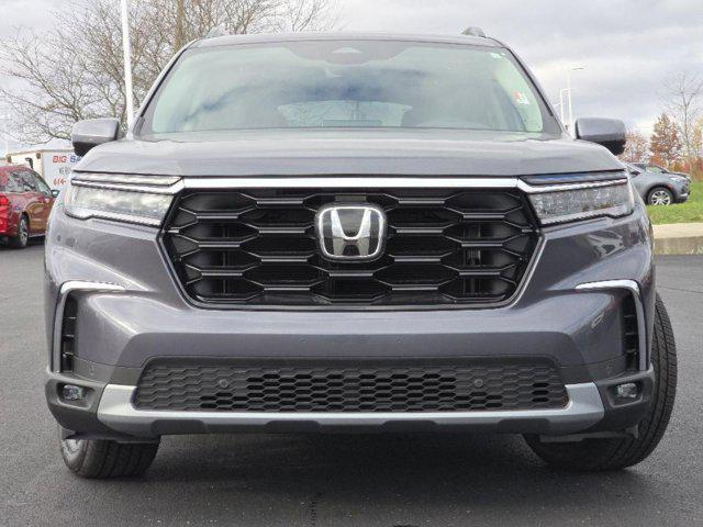 new 2025 Honda Pilot car, priced at $50,995