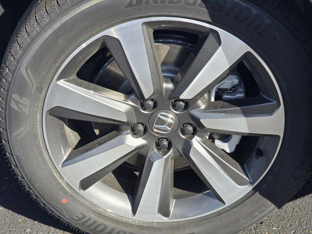 new 2025 Honda Pilot car, priced at $50,850