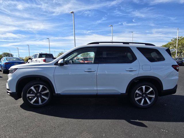 new 2025 Honda Pilot car, priced at $50,850