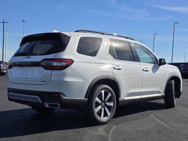 new 2025 Honda Pilot car, priced at $50,850
