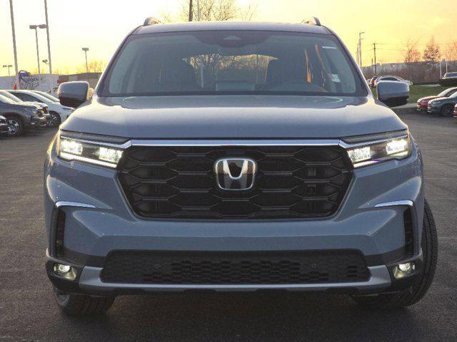 new 2025 Honda Pilot car, priced at $54,080