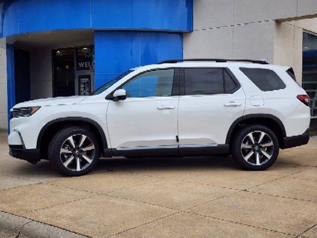 new 2025 Honda Pilot car, priced at $54,330