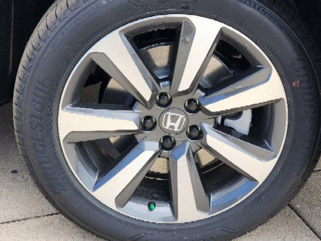 new 2025 Honda Pilot car, priced at $54,330
