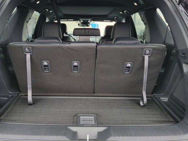 new 2025 Honda Pilot car, priced at $55,830