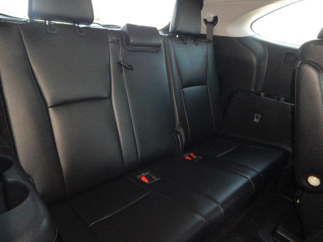 used 2023 Toyota Highlander car, priced at $36,895