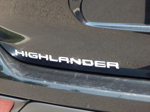 used 2023 Toyota Highlander car, priced at $36,895