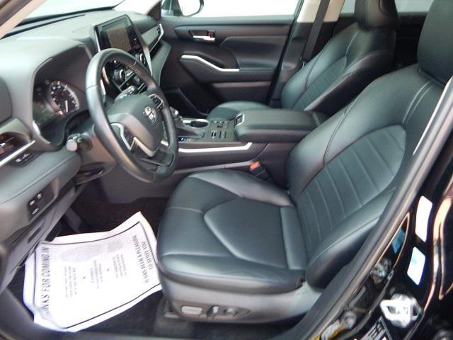 used 2023 Toyota Highlander car, priced at $36,895