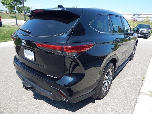 used 2023 Toyota Highlander car, priced at $36,895