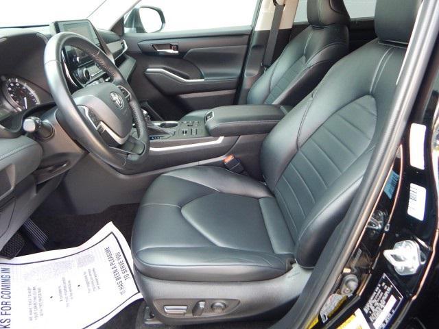 used 2023 Toyota Highlander car, priced at $36,895