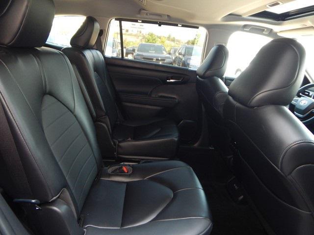 used 2023 Toyota Highlander car, priced at $36,895