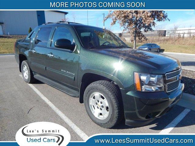 used 2013 Chevrolet Avalanche car, priced at $22,499