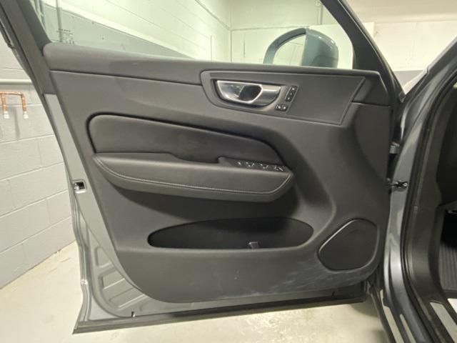 used 2021 Volvo XC60 car, priced at $26,888
