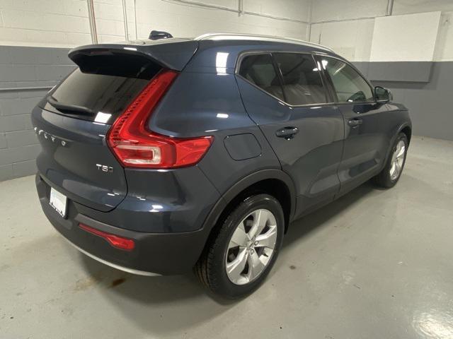 used 2021 Volvo XC40 car, priced at $22,555