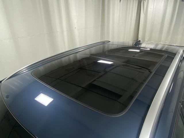 used 2021 Volvo XC40 car, priced at $22,555