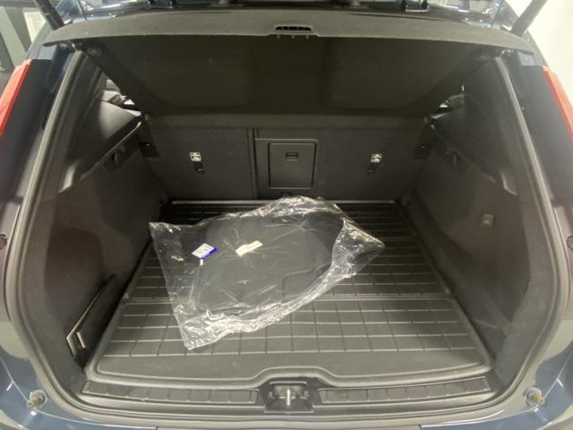 used 2021 Volvo XC40 car, priced at $22,555