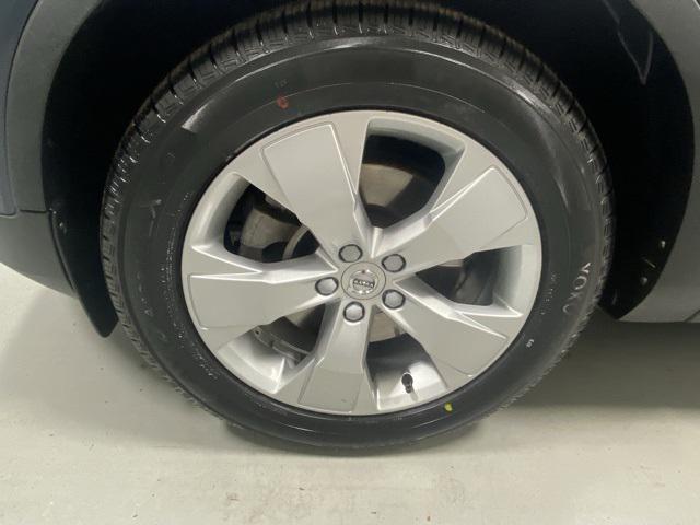 used 2021 Volvo XC40 car, priced at $22,555