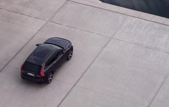 new 2025 Volvo XC60 car