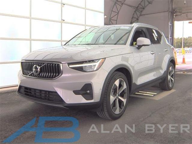 used 2025 Volvo XC40 car, priced at $33,777