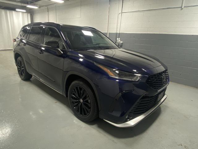 used 2023 Toyota Highlander car, priced at $40,983